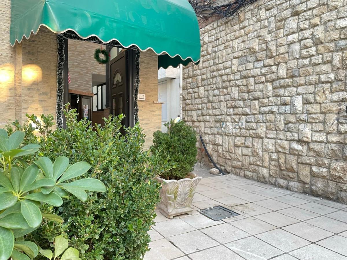 Tirana Inn Hotel Екстериор снимка