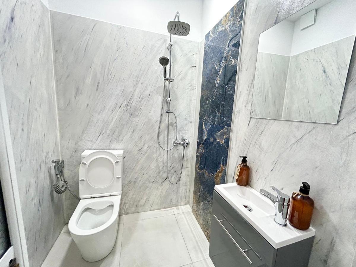 Tirana Inn Hotel Екстериор снимка
