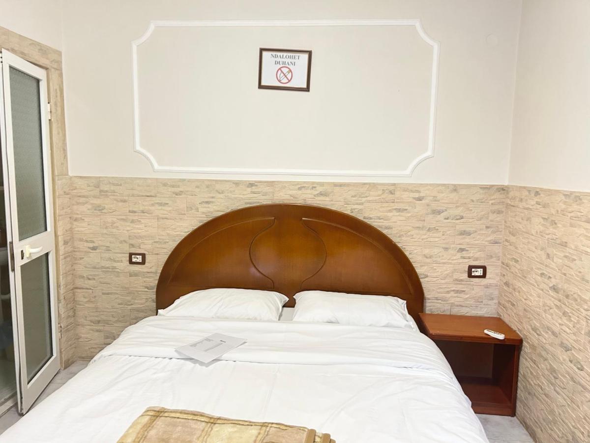 Tirana Inn Hotel Стая снимка